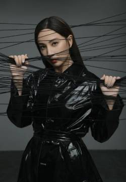 中国香港女演员郑希怡时尚性感写真图片