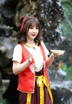 中国内地湖南衡阳女演员柳岩《奔跑吧2020》剧照图片