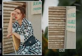 高清江西美女李紫婷清爽丸子头夏日写真图片