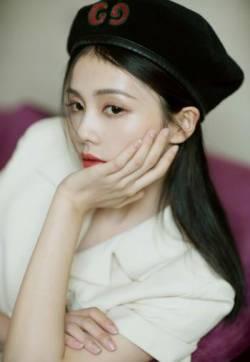 秀人网青春美少女高颖浠活力性感写真图片