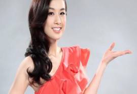 中国内地著名女演员黄圣依桌面壁纸之清纯气质美女写真图片