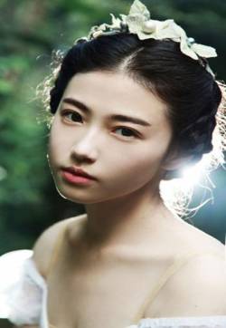 张辛苑丛林写真唯美手机壁纸