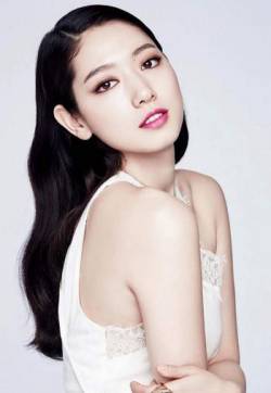 高清韩国光州女明显朴信惠高清手机壁纸第二辑