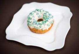 美味甜品多彩香甜可口甜甜圈高清桌面壁纸第二辑