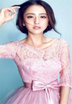 高清中国内地新疆伊犁影视女演员美女艺人佟丽娅高清手机壁纸下载