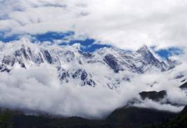 西藏雅鲁藏布大峡谷唯美风景桌面壁纸一