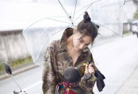 高清中国内地女演张馨予丸子头街拍图片桌面壁纸