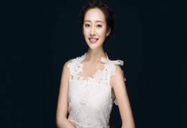 高清中国内地安徽芜湖女演员李纯时尚写真桌面壁纸下载