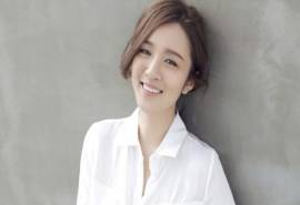 中国内地山东省青岛女演员王晓晨时尚写真桌面壁纸下载