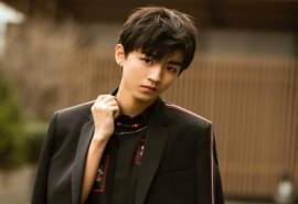 高清中国内地男歌手演员tfboys王俊凯帅气街拍时尚写真壁纸