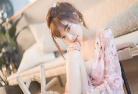高清女明星白皙美女居家甜美写真宽屏壁纸