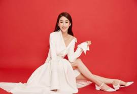 中国内地女演员美女赵艺性感简约风时尚写真图片桌面壁纸