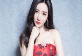 中国内地湖南衡阳女演员柳岩抹胸长裙露肩性感写真高清宽屏壁纸