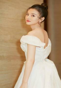 中国北京当代95后女演员宋祖儿手机壁纸图片