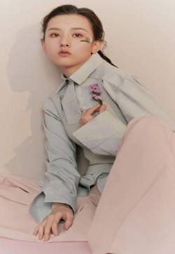 中国北京当代95后女演员宋祖儿性感写真高清手机壁纸
