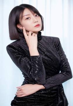 高清北京美女李溪芮时尚有范写真图片桌面壁纸第张