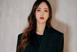 中国上海著名女演员唐嫣黑色西装性感写真桌面壁纸