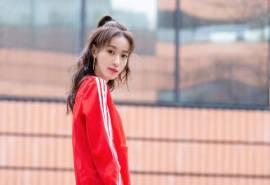 高清中国内地北京人影视女演员吴谨言红色短裙甜美写真桌面壁纸