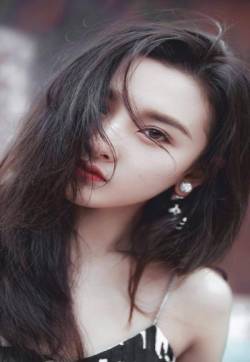 中国北京当代95后女演员宋祖儿清新甜美写真手机壁纸