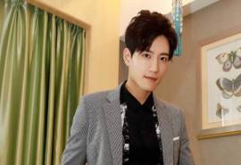 高清江苏省南京市鼓楼男明显张峻宁绅士帅气写真高清壁纸图片