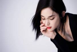 中国内地新疆乌鲁木齐市影视女演员古力娜扎黑衣性感高清桌面壁纸图片 中国内地新疆乌鲁木齐市影视女演员古力娜扎黑衣性感高清桌面壁纸图片