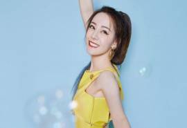 高清新疆乌鲁木齐美女演员迪丽热巴呆萌俏皮写真图片壁纸