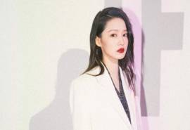 中国内地江苏省苏州市影视女演员李沁御姐范性感高清桌面壁纸
