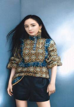 中国内地北京影视女演员杨幂性感优雅写真手机壁纸