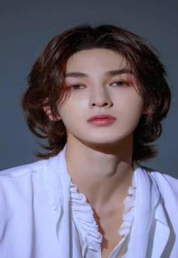 高清内陆男星朱正廷超帅写真手机壁纸