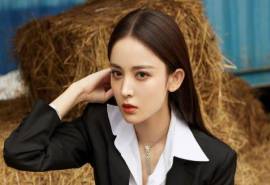 中国内地新疆乌鲁木齐市影视女演员古力娜扎时尚写真桌面壁纸