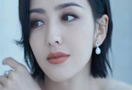 高清中国内地新疆伊犁影视女演员佟丽娅简约唯美性感写真图片桌面壁纸