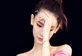 四川省成都市武侯女演员戚薇桃花妆性感高清桌面壁纸