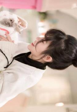 高清广东深圳女星火箭少女赖美云手机壁纸