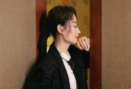 高清湖北武汉影视女演员刘敏涛时尚甜酷写真桌面壁纸