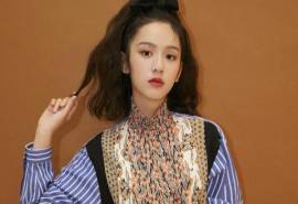 高清性感女星新生代小花周也桌面壁纸