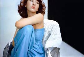 中国北京当代95后女演员宋祖儿复古格调高清桌面壁纸