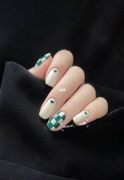 美甲ins 美甲ins风格图片