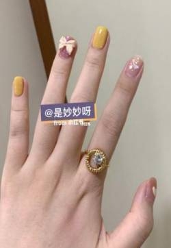 黄色指甲图片美甲款式 黄色系指甲图片