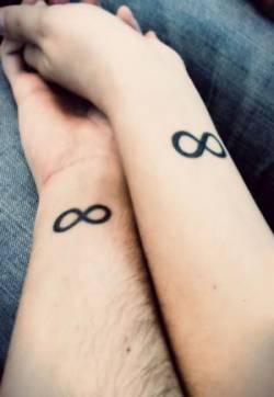 情侣纹身简单却爱意满满的情侣纹身图案