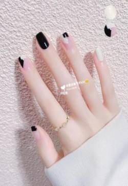 最显白的美甲颜色 美甲显白图片最新款流行色