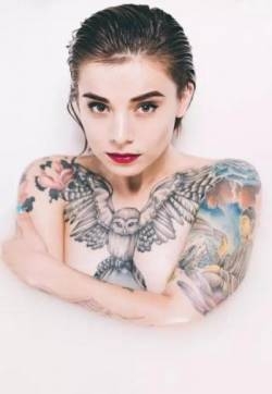 精致美女的纹身图案