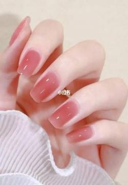 冰透美甲 冰透灰色美甲图片